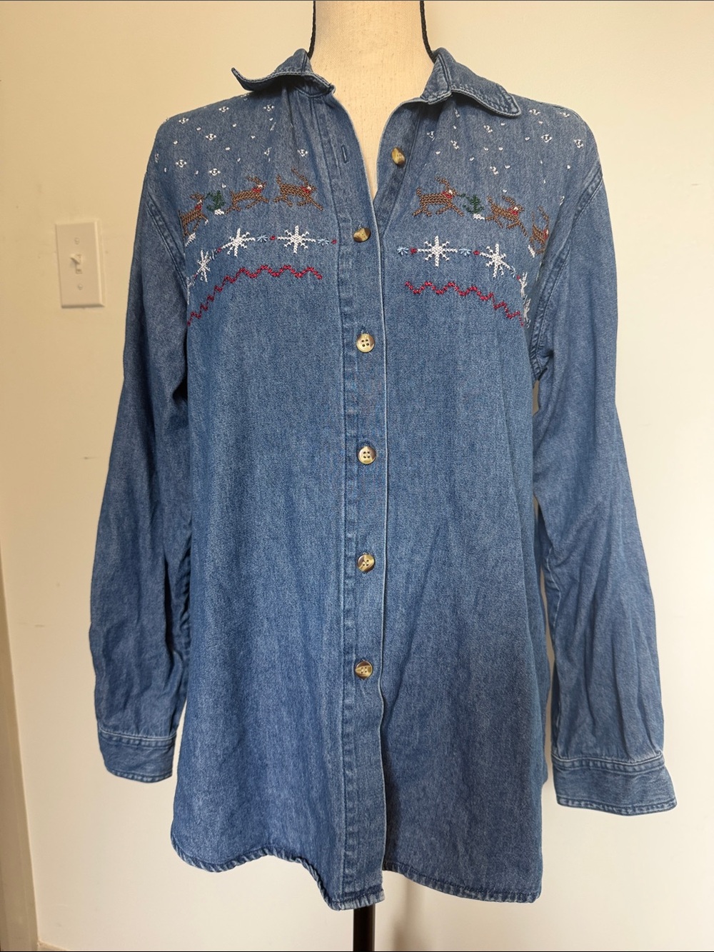 Casey & Max Vintage-Inspired Blue Denim Embroidered Button-Up Shirt Medium Xmas